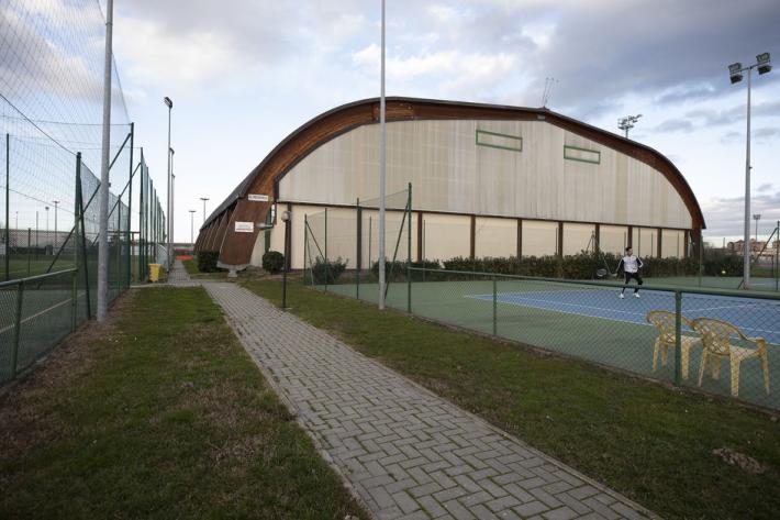 La moschea trasloca al Pala Ponti. Per 6 mesi fedeli in preghiera in palestra