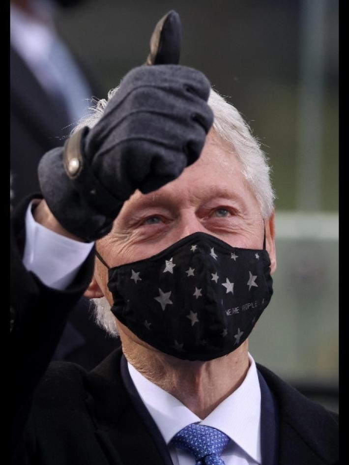 Clinton sta meglio, l'infezione non &egrave;  legata al Covid