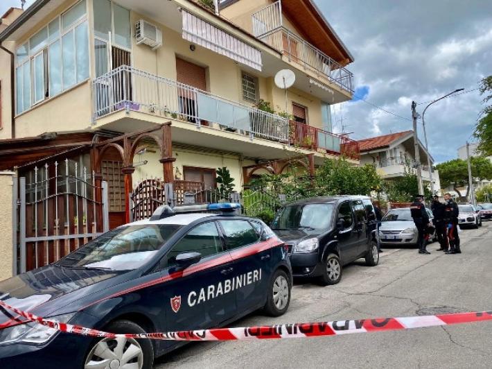"Urla disumane, poi il silenzio", omicidio-suicidio a Montesilvano