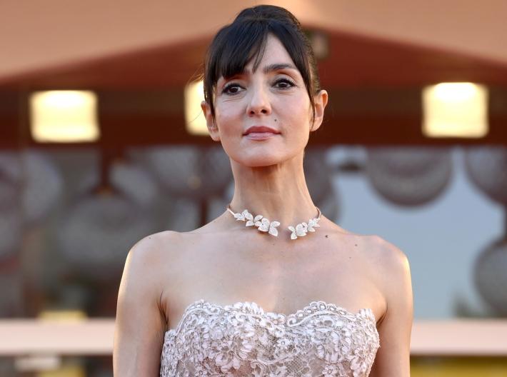 Ambra: "Grazie per il muro d'amore". E si commuove in diretta