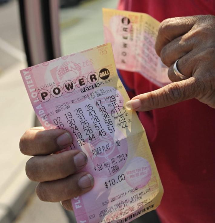 Francia, jackpot record per la lotteria europea:  vinti 220 milioni di euro