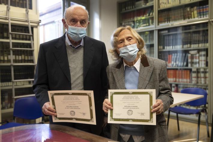 Elda e Rino, l'emozione di tornare sui banchi del liceo Marconi