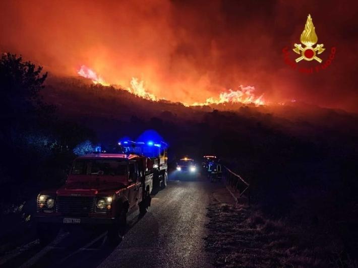 Incendio all'Elba, in corso lo operazioni di spegnimento