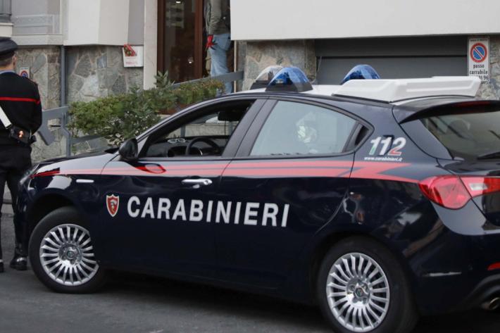 Anziana denuncia il marito dopo 47anni di maltrattamenti