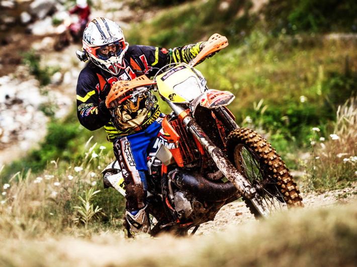 Gara di enduro sullo Sporno, il Cai e Italia Nostra: "Come ferire un territorio"