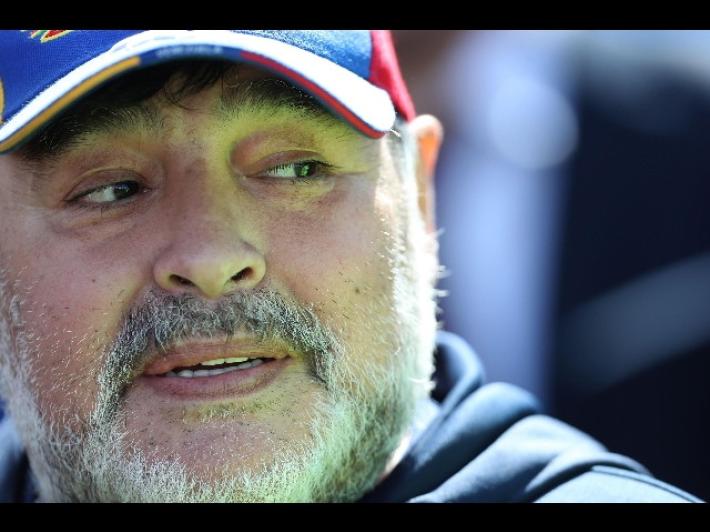 Maradona, l'ex avvocato: "Fu curato male e trascurato dalle figlie"