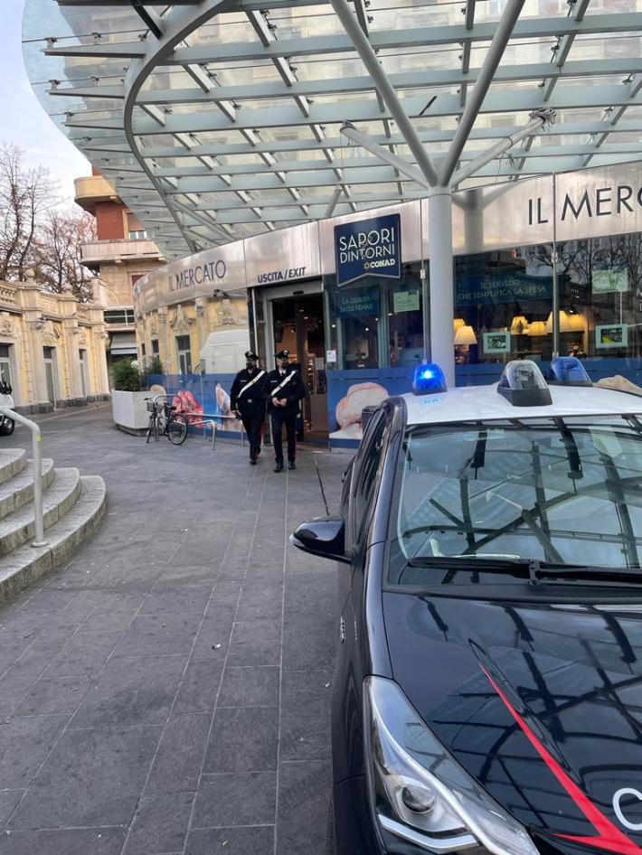 Un 27enne rumeno, ai domiciliari, evade per procurarsi la droga