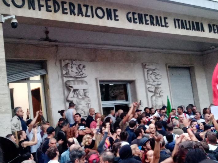 Scontri a Roma e assalto alla Cgil: altre 6 misure cautelari, sono tutti appartenenti a Forza Nuova