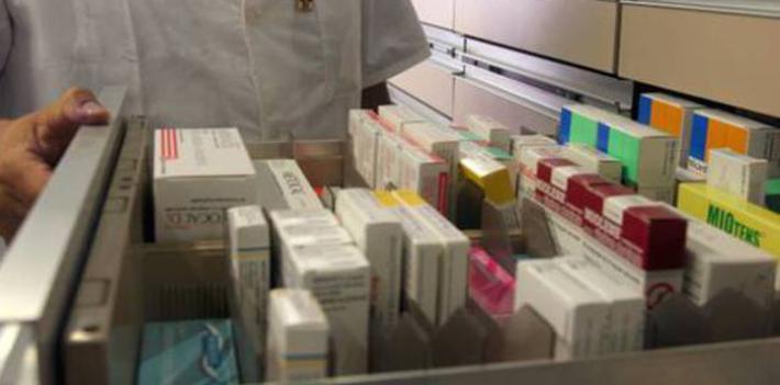 Fa una rapina poi si pente e restituisce il bottino