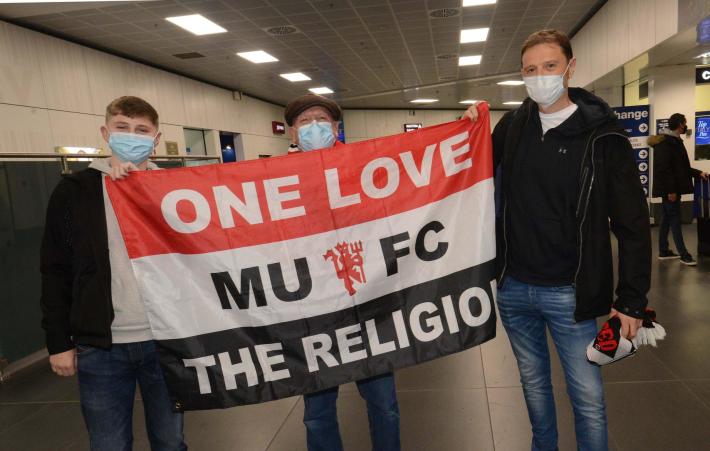 Ultras dell'Atalanta assaltano un pub con i tifosi del Manchester