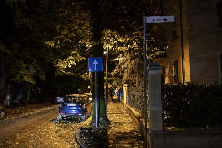 Ladri acrobati svaligiano una villetta salendo dalla grondaia