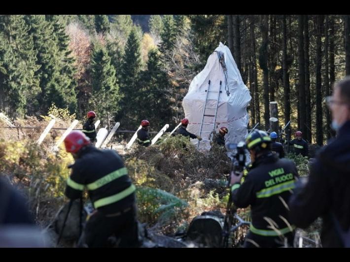 Mottarone: si rimuove la cabina, ultimi preparativi dei vigili fuoco