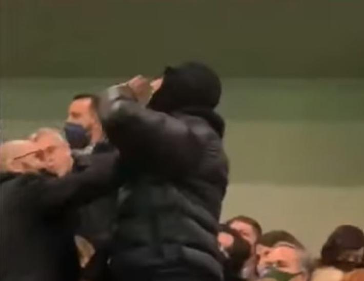 Lite Ghali-Salvini a San Siro durante il derby. Il leghista: "Insultato dal nulla" - Video