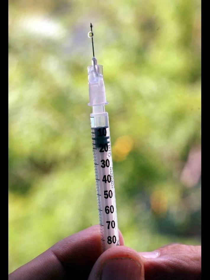 False vaccinazioni a no-vax,arrestato medico a Ravenna