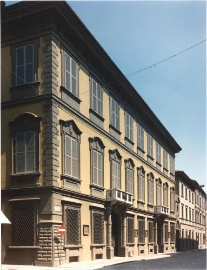 I quadri nella sede della banca: Credem apre la sede nelle giornate di "E' cultura"