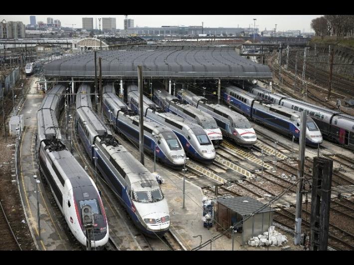 Massiccio attacco ai treni ad Alta velocit&agrave; in Francia: &egrave; un sabotaggio 