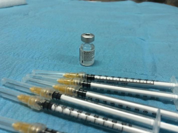 Il ministro Speranza: "Anticipata al 22 novembre la campagna di richiami per i 40-59 anni"