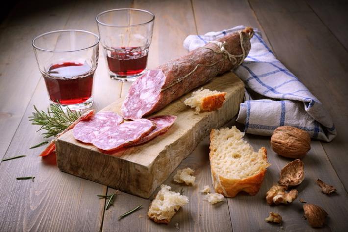 "Tramonto DiVino": evento finale con Coppa di Parma e Salame Felino a Bologna