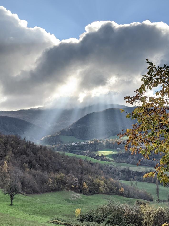 "Raggi d'autunno" in Val Baganza: la foto di Enrica Allodi