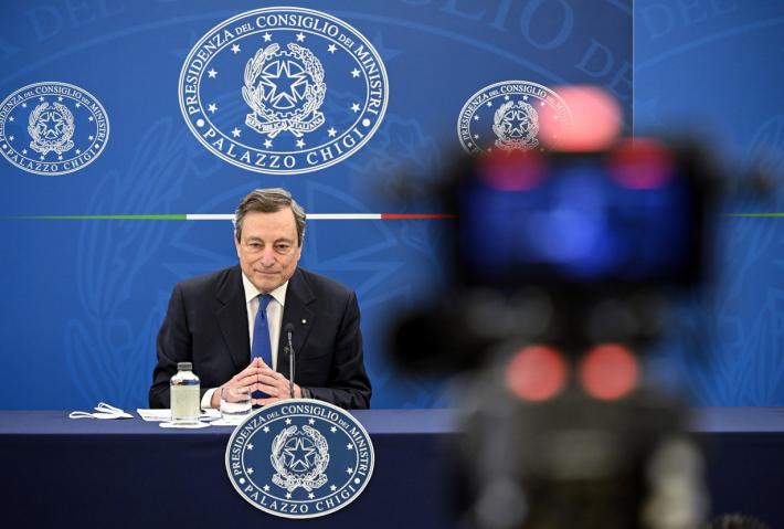 Giulio Sapelli: &laquo;L'Italia &egrave; in bilico, la via d'uscita &egrave; Mario Draghi&raquo;