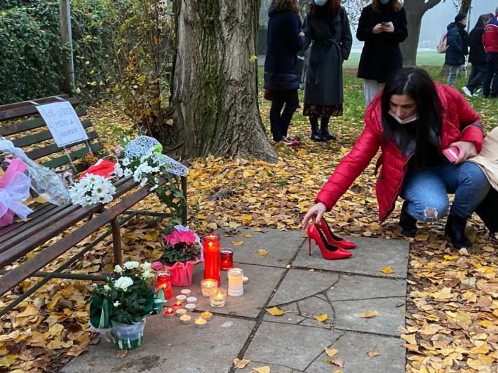 Genco controllava Juana con un falso profilo sui social