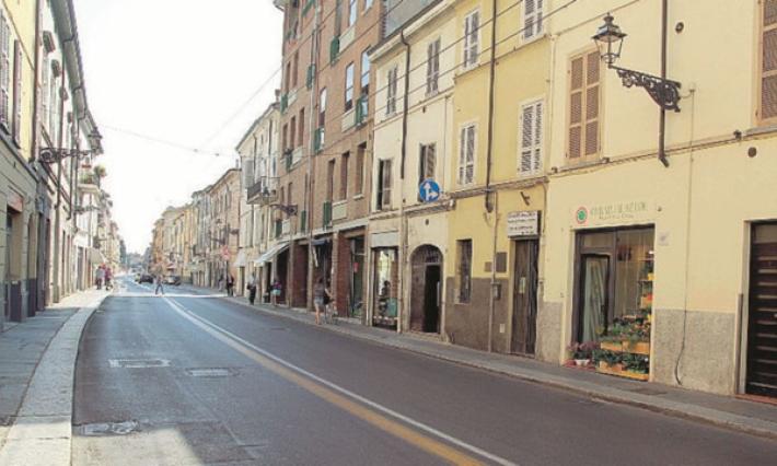 Via Bixio, "salta" l'illuminazione pubblica 