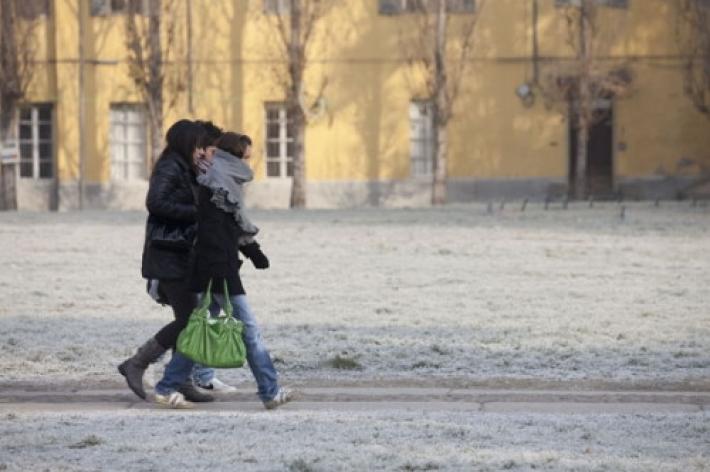 Italia al gelo ma divisa in due, neve Centrosud e nebbia Nord