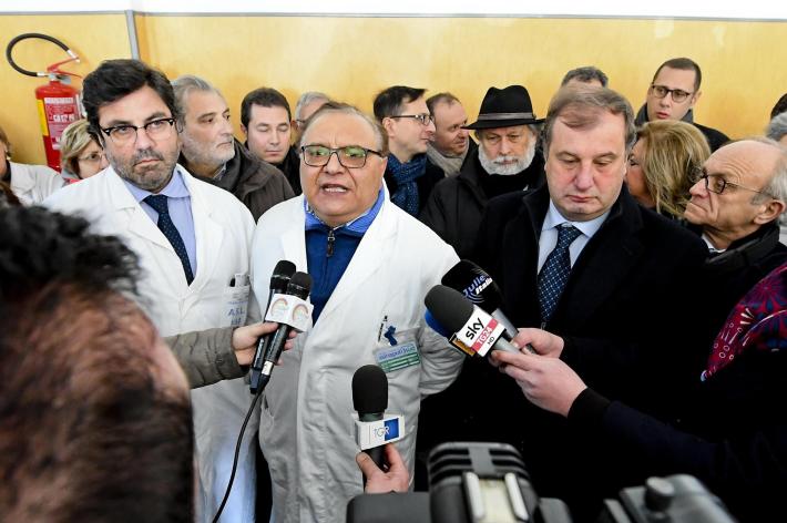 Un Paese di furbetti ma anche di eroi