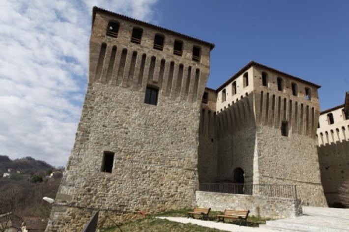 Un romantico viaggio nel tempo dentro una taverna medievale