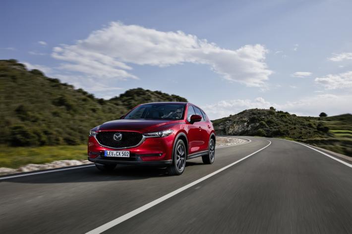 Mazda CX-5, il Suv compatto che sfida i marchi premium