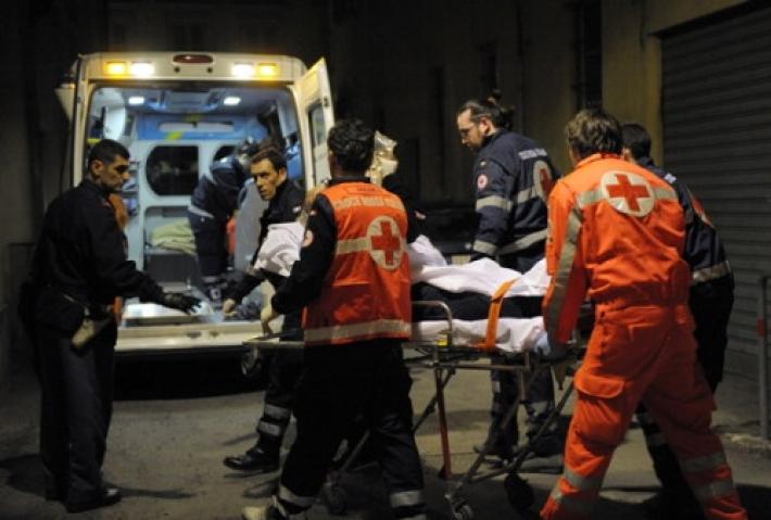 Donna  in bicicletta investita da un'auto: &egrave; grave