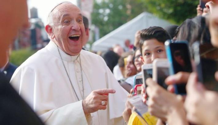 Un Papa molto.... social