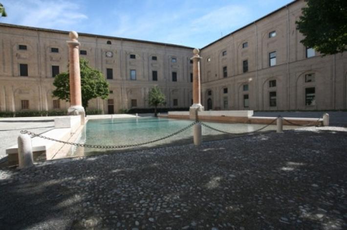 Domani la presentazione del libro &ldquo;In viaggio nella citt&agrave; ducale&rdquo;