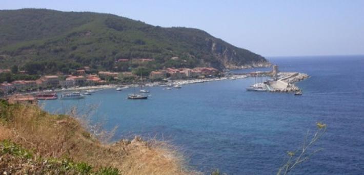 Collisione fra barche all'Elba, soccorsa famiglia di 4 persone: sbalzati anche due minorenni a bordo