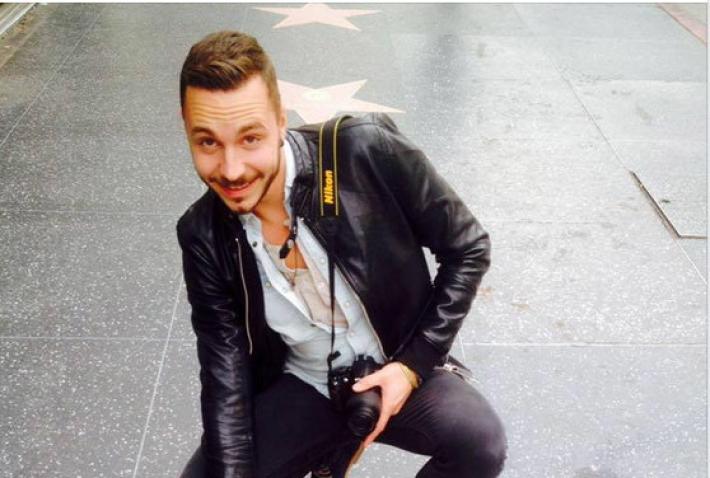 Con la moto gi&ugrave; dal cavalcavia sotto gli occhi del padre, morto l'attore  Elia Pietschmann