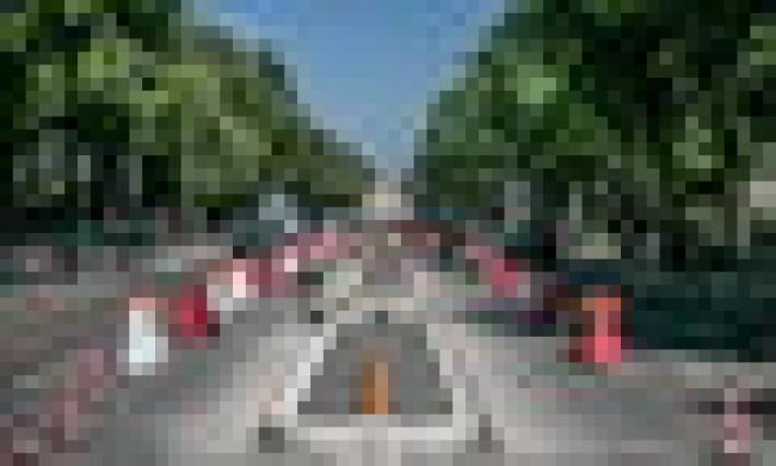 Il semaforo divide la citt&agrave;. Il sottopasso sar&agrave; chiuso