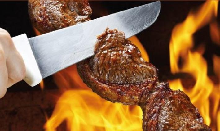 Carne, importante fonte di proteine e minerali