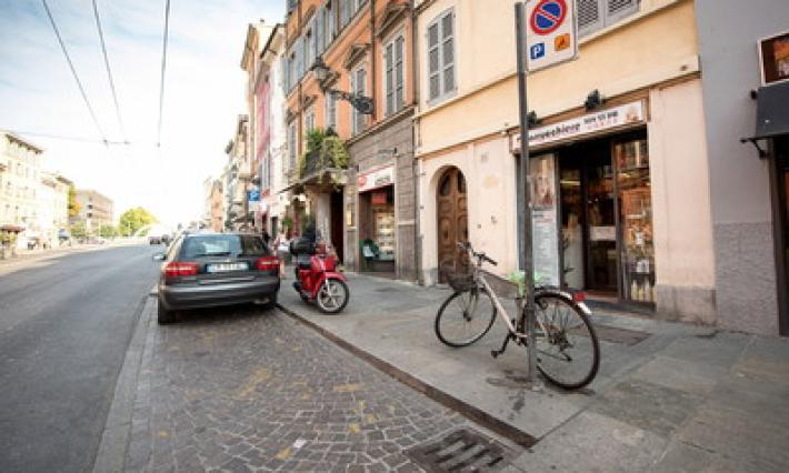 Gli stalli per disabili? Invisibili