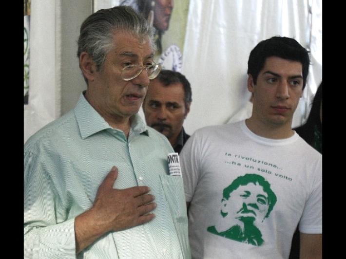 Il "Trota" si &egrave; sposato: le nozze blindate di Renzo Bossi