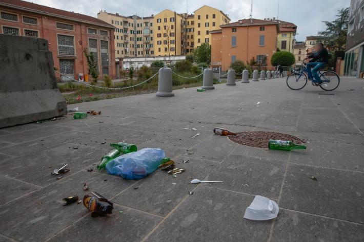 Maxi-rissa tra africani a colpi di bottiglia nella zona di via Palermo