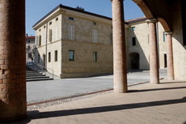 Primo Maggio, arriva il maltempo: il concertone "ininerante" di  Traversetolo si sposta alla Corte Agresti 