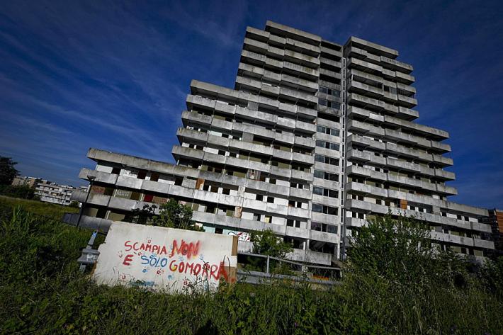 Crollo a Scampia: luned&igrave; i funerali delle tre vittime