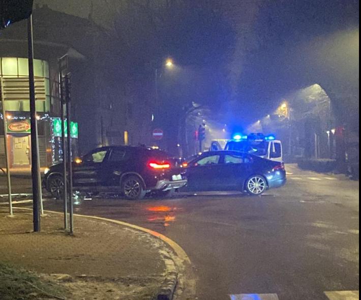 Scontro a tarda sera all'incrocio tra viale Milazzo e viale Villetta: un ferito