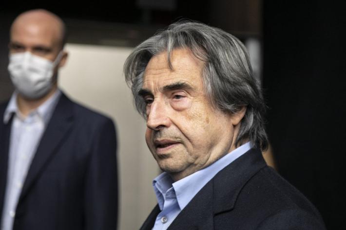 Riccardo Muti rinuncia a due concerti per polmonite