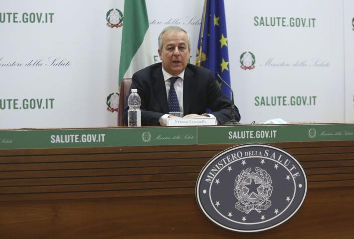 Covid, Locatelli "Variante Omicron meno grave ma va fermata"