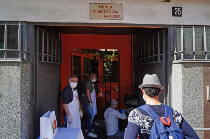 Nel 2021 stabile la povert&agrave; assoluta