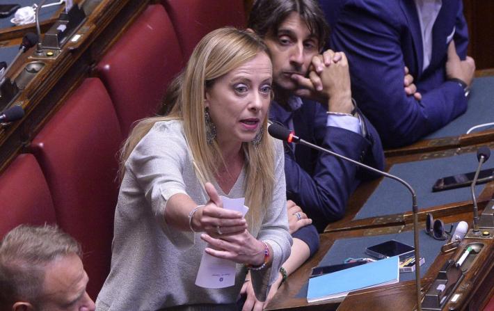 Governo, tempi paradossali con la crisi alle porte
