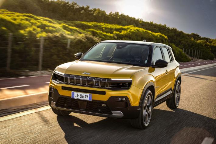Entro il 2025 quattro nuovi suv elettrici Jeep, subito l'Avenger