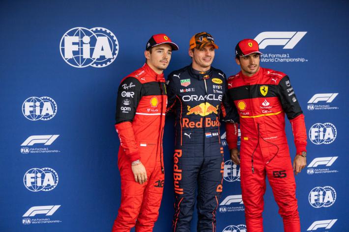 Solo una reprimenda, Verstappen conserva la pole a Suzuka