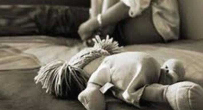 Abusi sui minori, aumentano gli adescamenti online